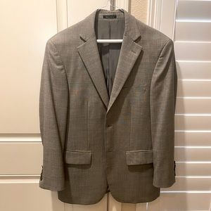 Men’s suit. Jacket and pants. Grey. Fits 5’4 140-145 lb
